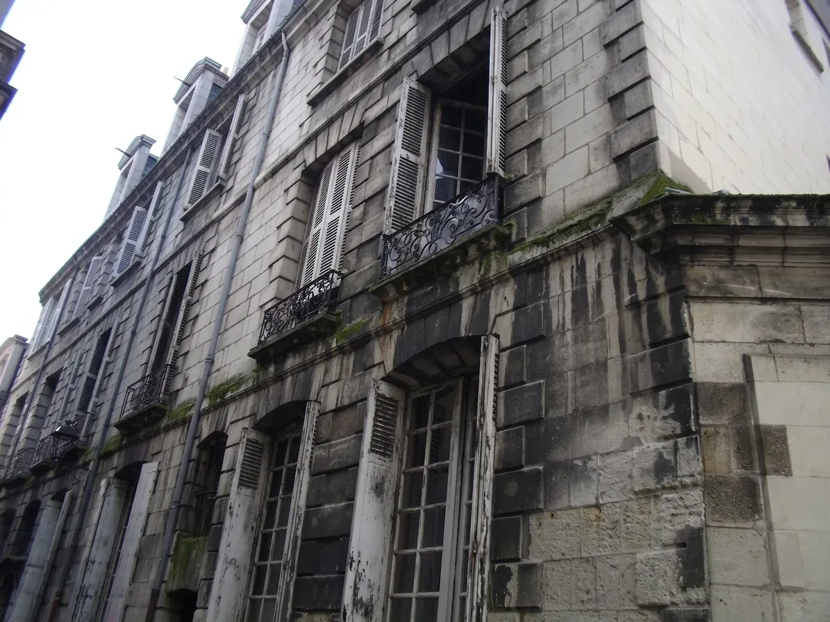 Ravalement de façade en pierre dans l'Indre-et-Loire Ravalement de façade en pierre dans l'Indre-et-Loire